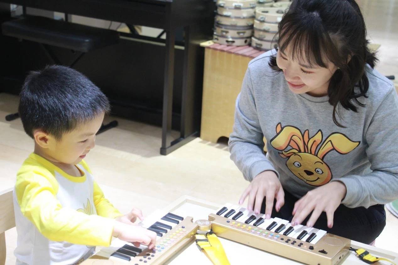 中央音乐学院周海宏教授音乐启蒙研发课程“亮相琴星”