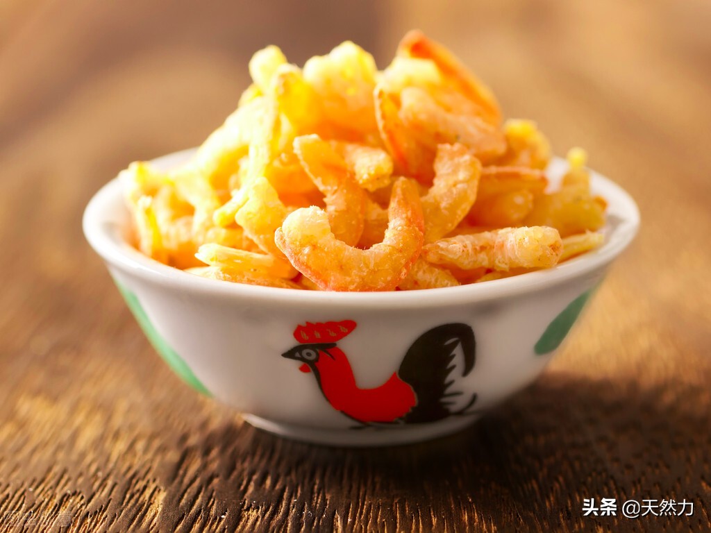 虾仁怎么泡开,注意水的温度和泡发的时间,鲜香之味自然来
