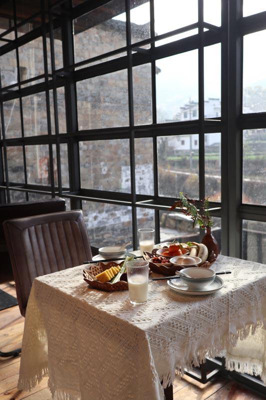 臻选人文度假品牌开山之作,惊艳问世,与月途看尽婺源千面之美