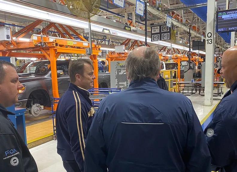 马斯克声明说要造手机,马斯克讲要造电动飞机