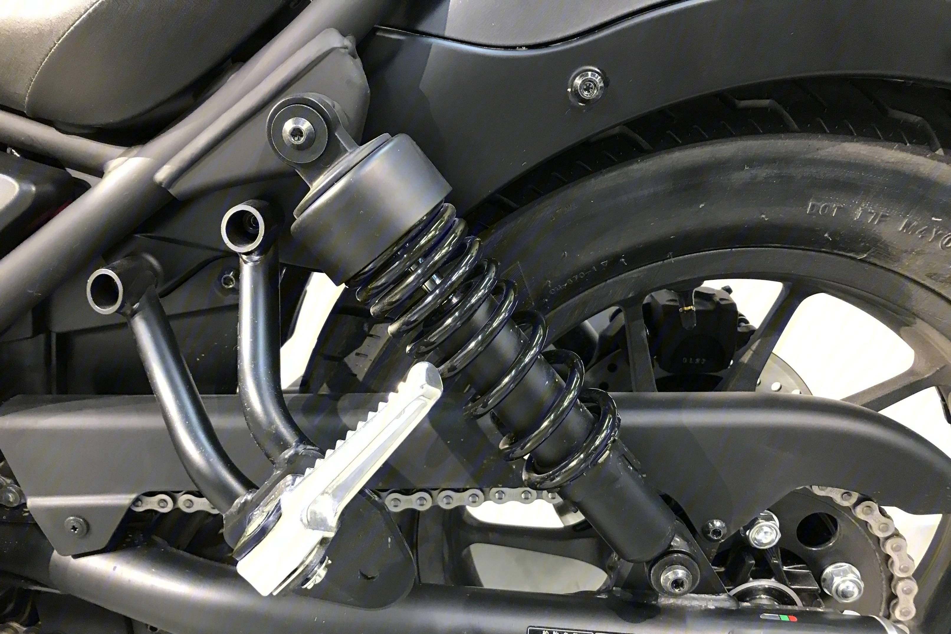 HONDACM300一款舒适而又省心的巡航入门车型