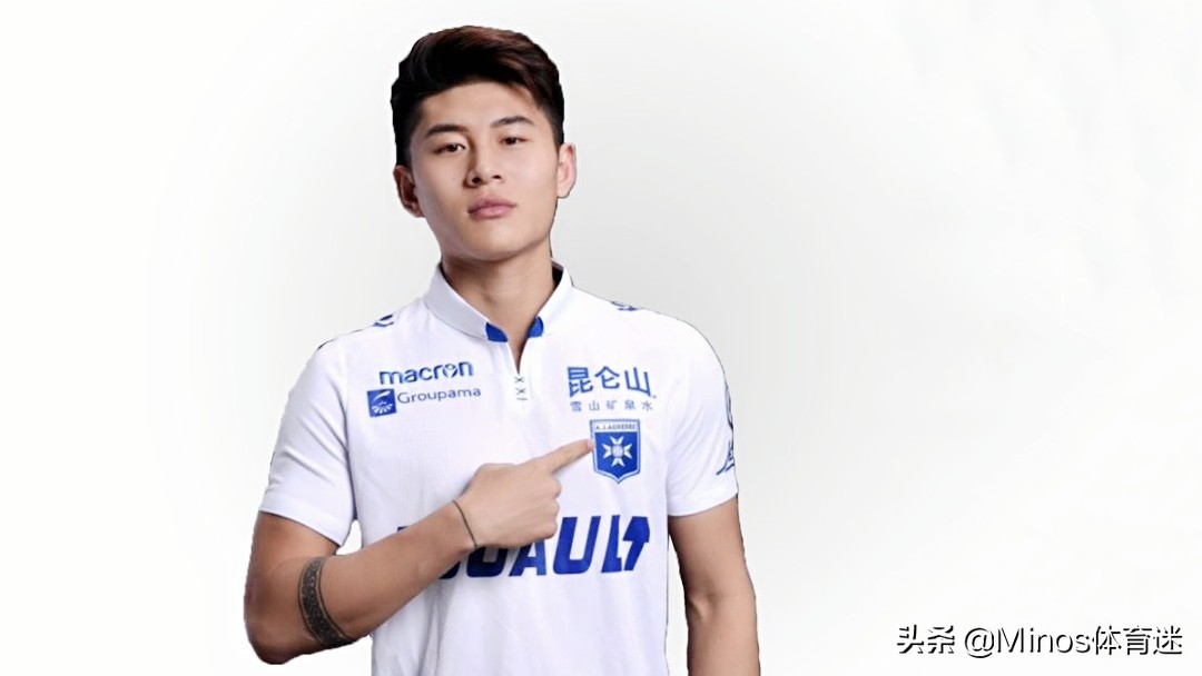 国足张稀哲训练视频,严鼎皓比张稀哲厉害