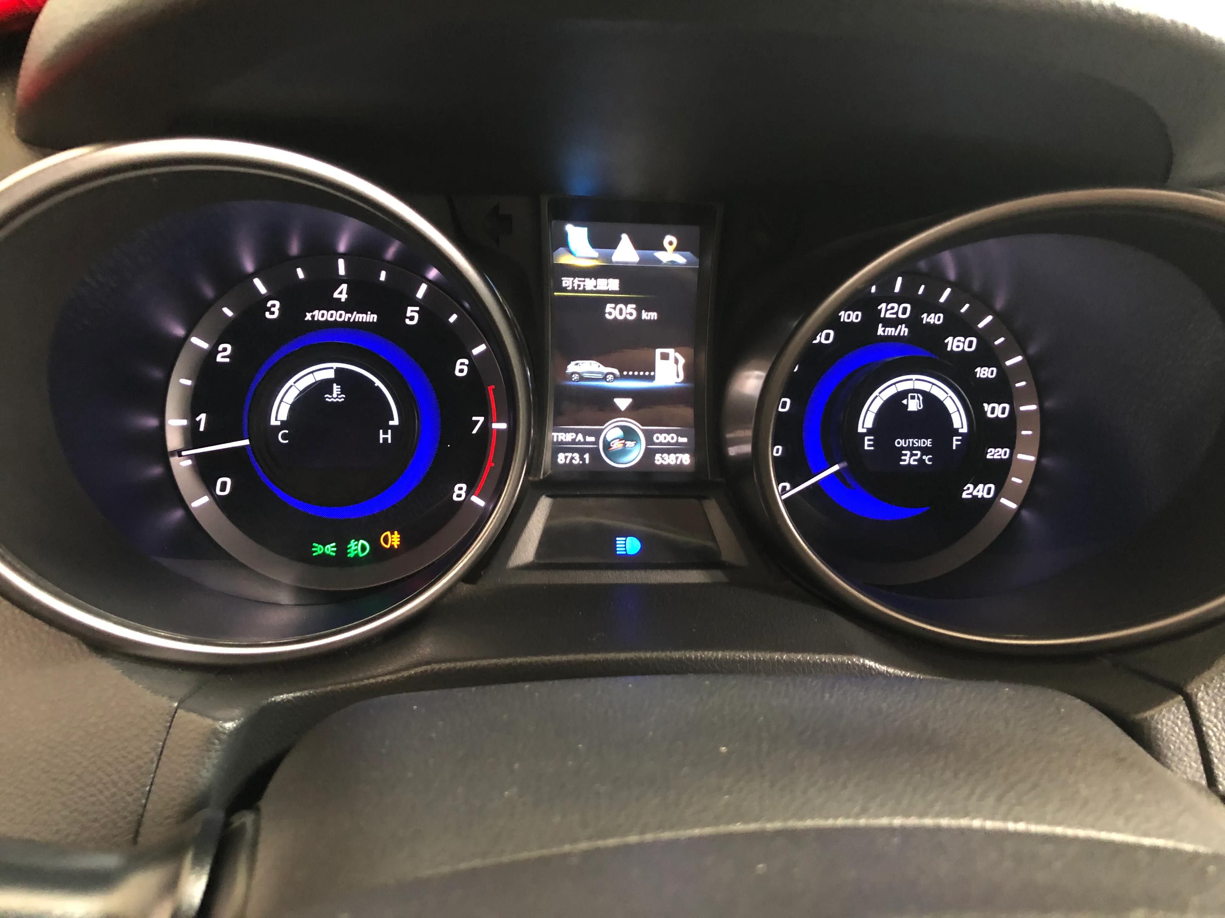 16款cs75近光灯怎么调高度,cs75近光灯换led灯教程