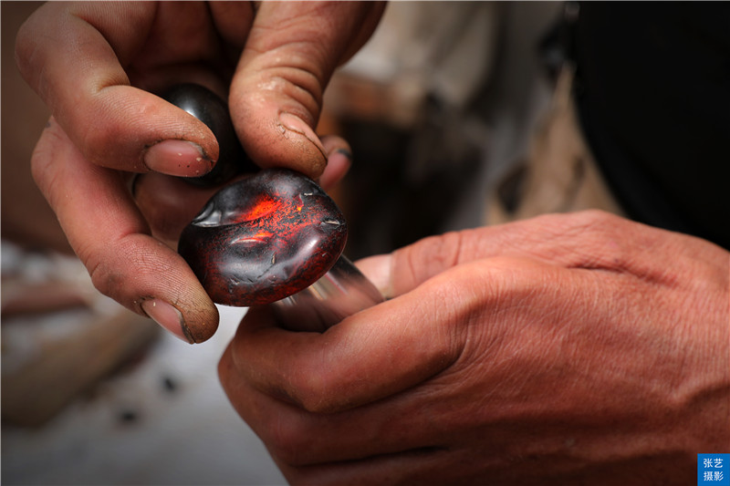 山西平遥石头,平遥公园捡珍贵石头