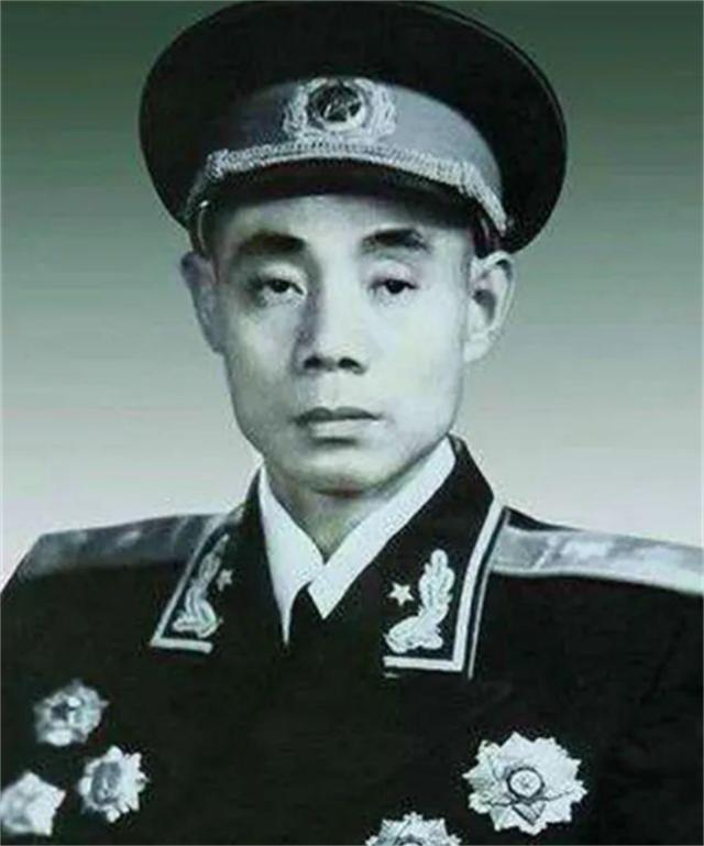 开国中将吴信泉：一生孕育12个子女，8个儿子、4个女儿