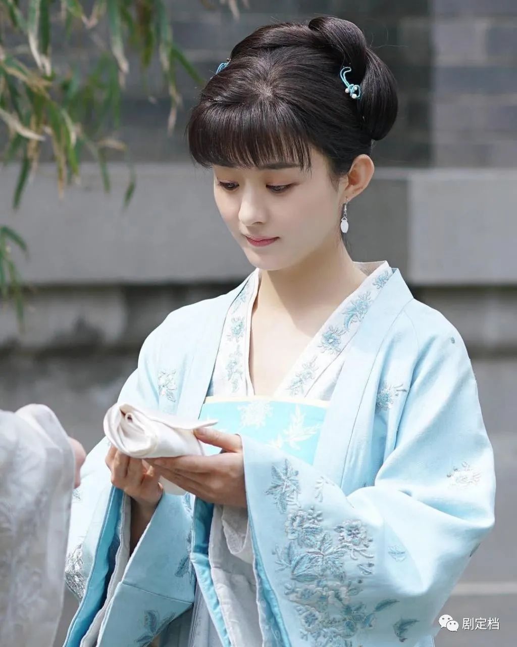 赵丽颖新戏再现抠图风波,你和我的倾城时光赵丽颖抠图