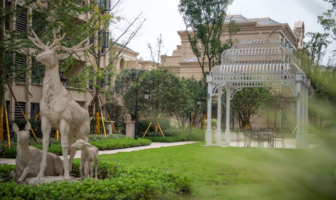 傍江而居.让天地的朗阔给予拥挤城居最大的抚慰