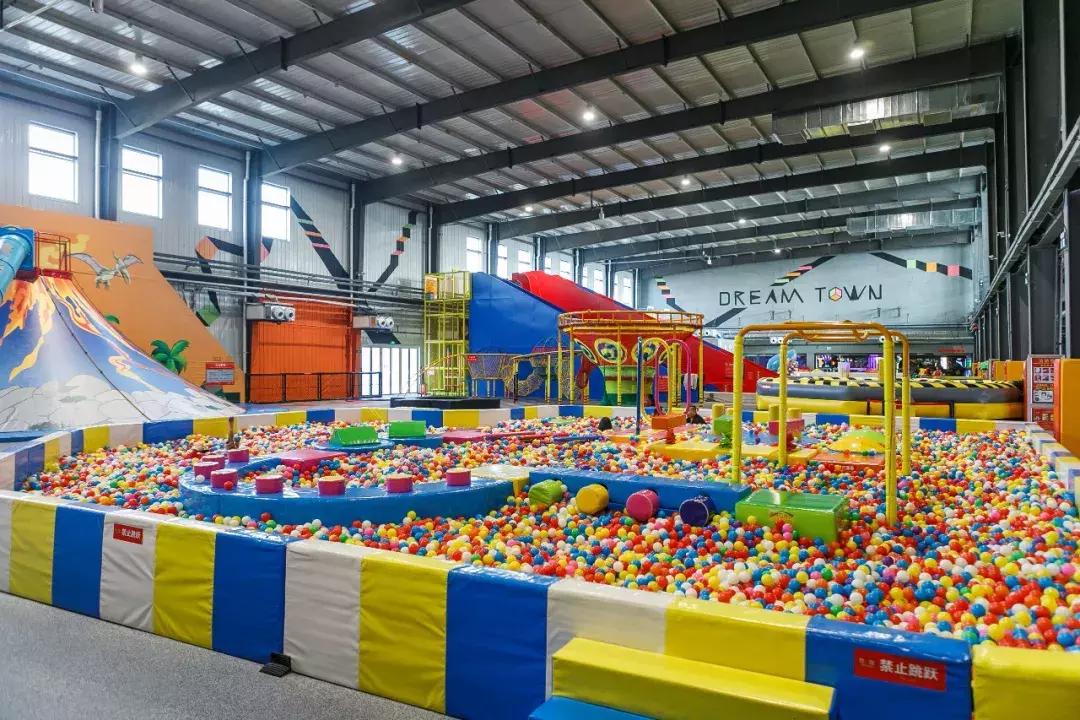 天津攀岩蹦床运动馆,天津淘气堡攀岩