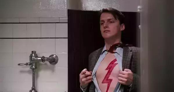 17岁跳桥男孩妈妈去世了吗,17岁跳桥男孩妈妈后续