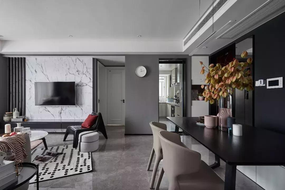 烟粉色的高级灰 (高级感十足的灰粉色)