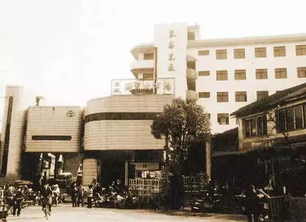 景德镇十年前陶瓷厂照片,解放初期景德镇十大瓷厂