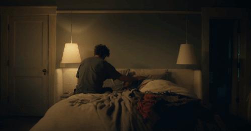 这“闷片”播出半年后，让当地离婚率翻倍，连出轨都不成问题了？