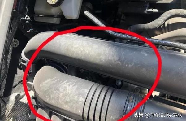 看这位车主是怎样防止猫鼠钻进发动机舱打窝的，这个方法值得推荐