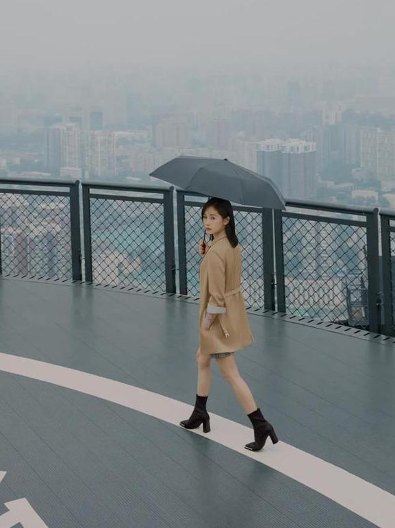 王子文日常运动鞋穿搭,小个子穿平底鞋如何显高