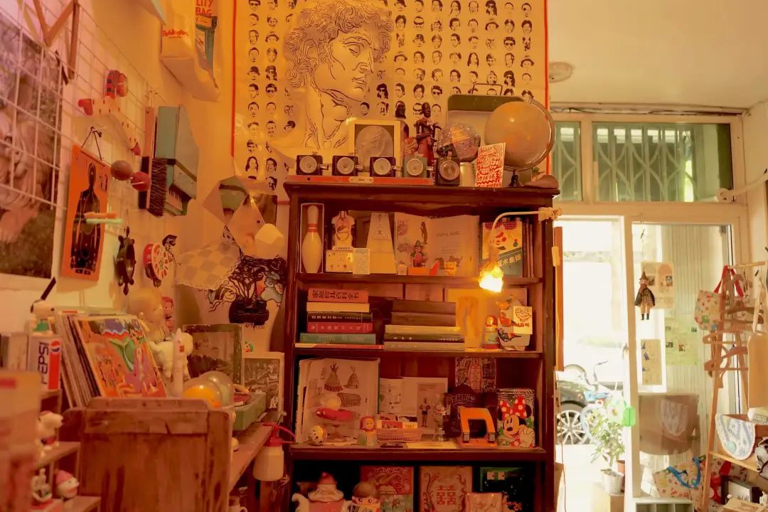 人民公园小南街,人民公园长发魔女