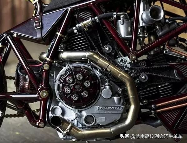 骑摩托车如何正确换挡不伤车,新手骑摩托车升降挡顿挫