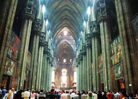 世界上最大的教堂圣伯多禄大教堂,德国世界著名圣母大教堂