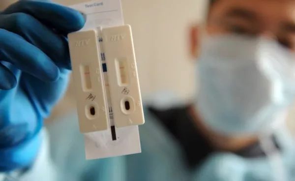 河北一男子感染艾滋报复社会,恶意传播艾滋病毒,当场被抓