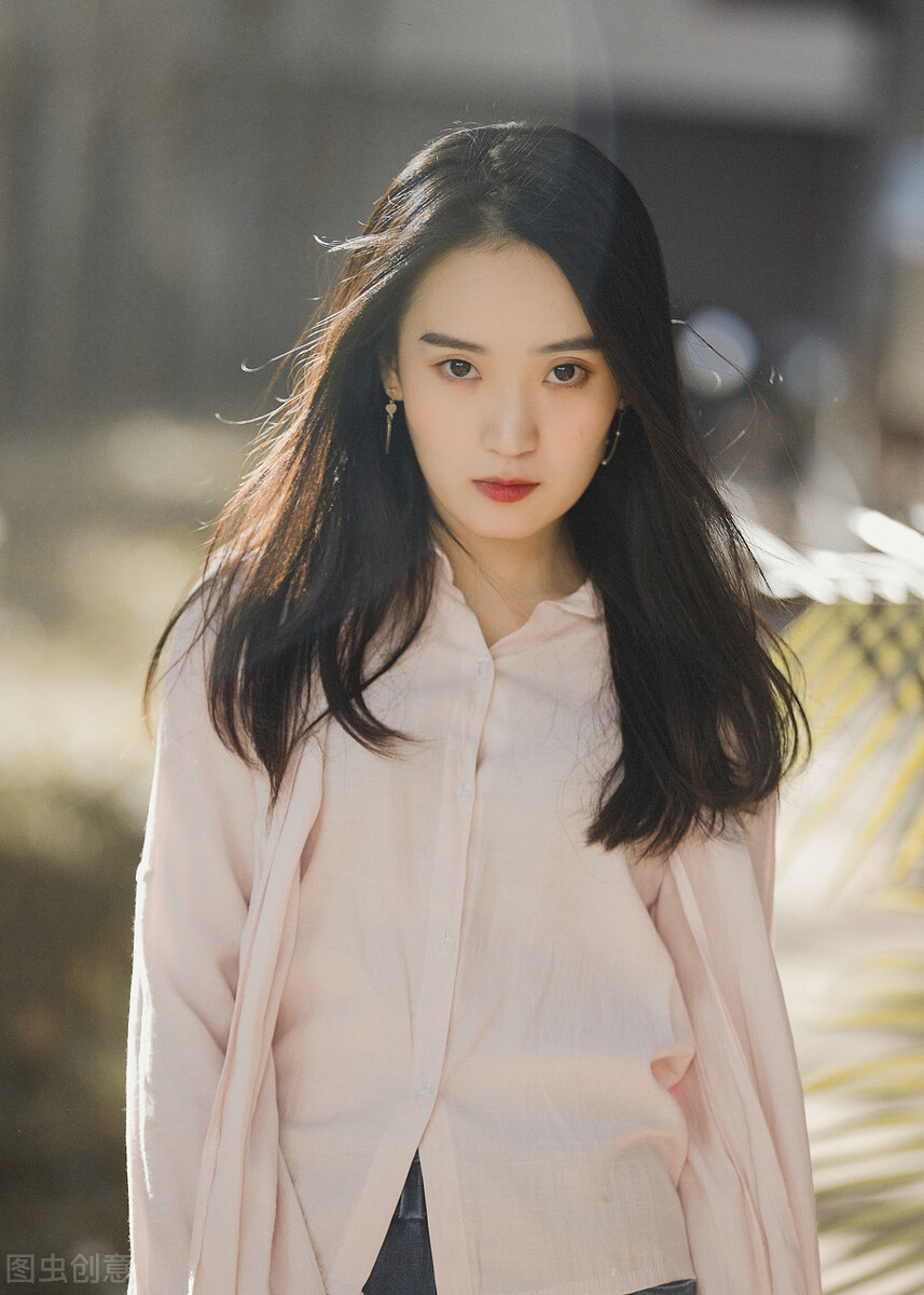 对待喜欢的女人要有些“不要脸”的手段