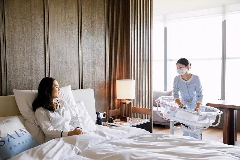 月子期怎样护理私密处？详细护理指南：解决恶露，痔疮，撕裂问题