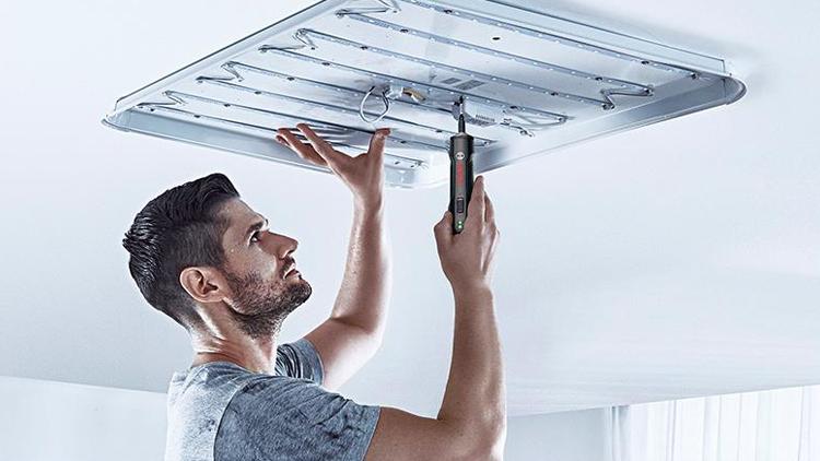 家里没有适合螺丝刀怎么拆解,家居安装电动螺丝刀推荐