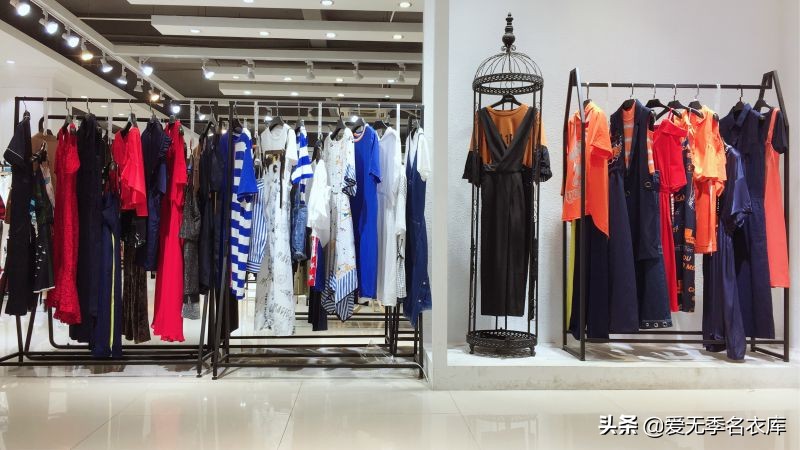 西乡品牌折扣女装批发,品牌女装折扣店货源进货渠道