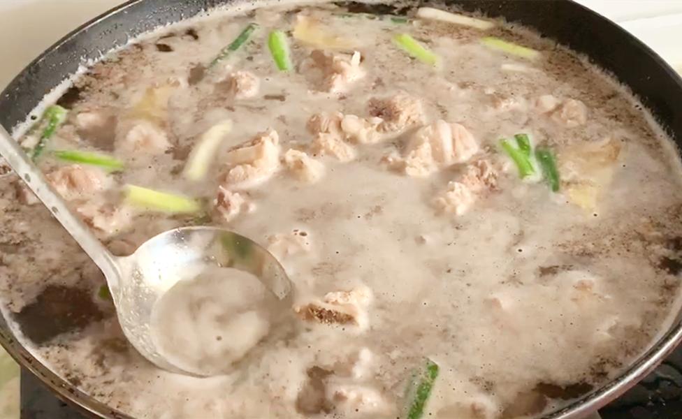 排骨切记不可直接焯水多加这2步,排骨焯水怎么处理比较好