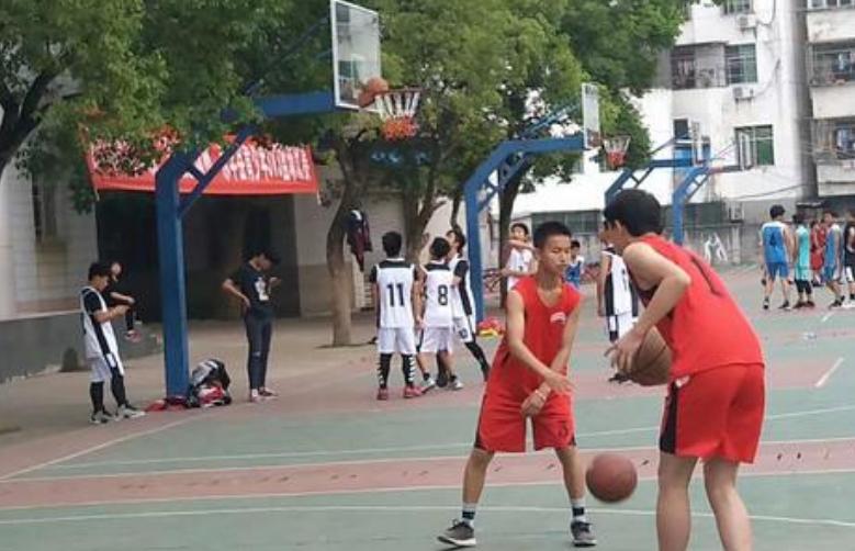 14岁孩子叛逆期该怎么办,14岁孩子叛逆期怎么度过