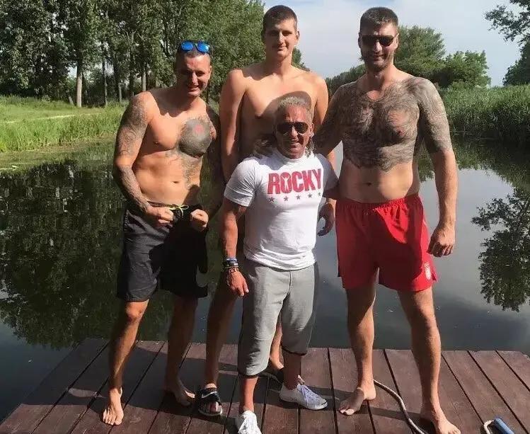 两个犯规视为双方犯规的必要条件,两个恶意犯规