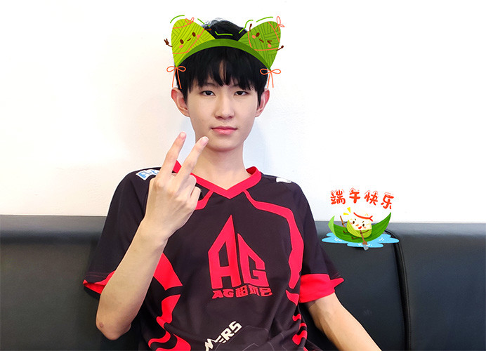 kpl最强职业选手fly,kpl选手中fly对线最强的选手