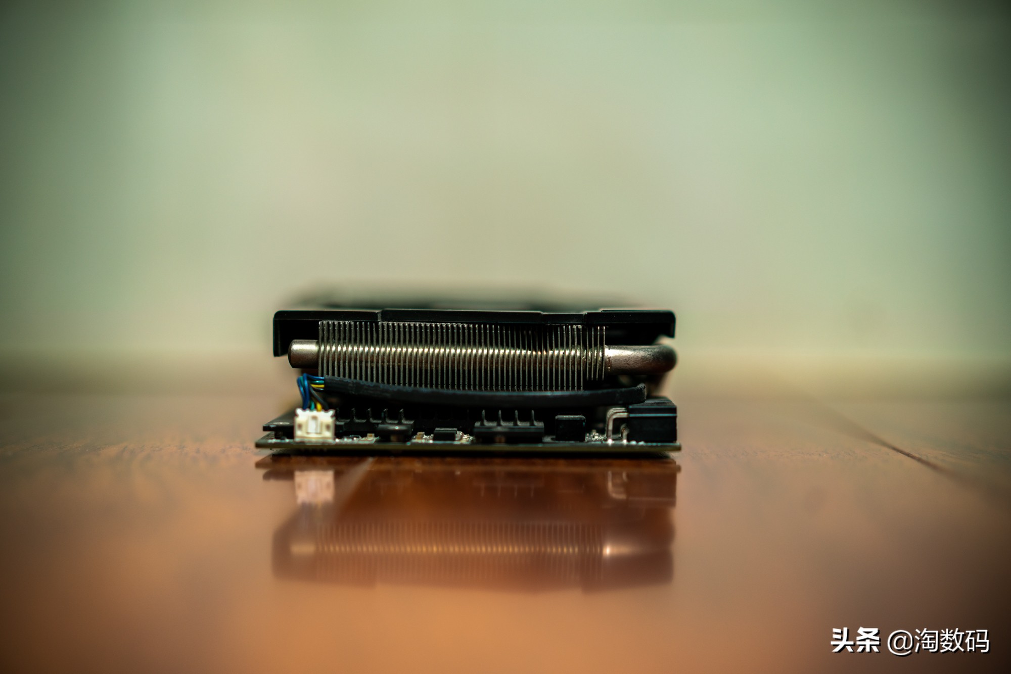 少年曾经的梦想：箱底翻出一张MSI微星R9280X红龙显示卡再战江湖