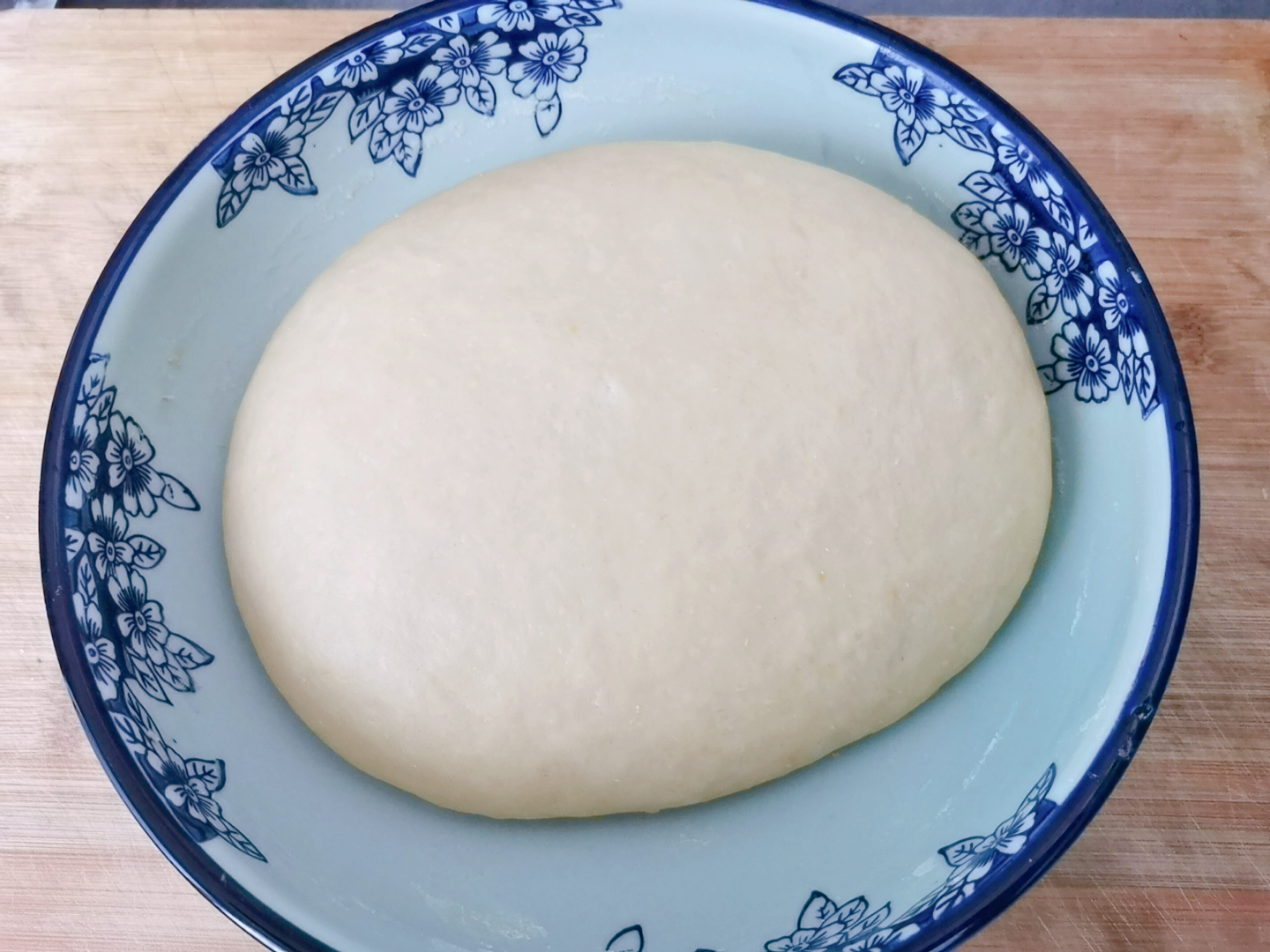 在家炸油条单用酵母和鸡蛋行吗,1斤面2个鸡蛋炸油条的配方