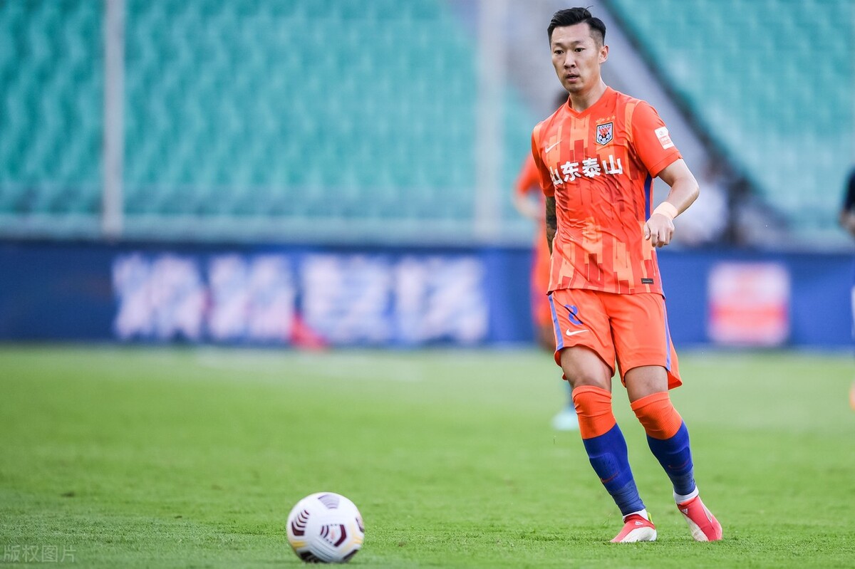 徐新爆发，郝伟功不可没！曾被嘲马竞名宿，今成国足铁腰