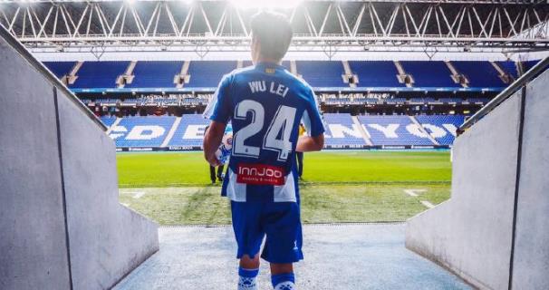 武磊首发直播比赛,武磊状态出色40强赛首发阵容浮现