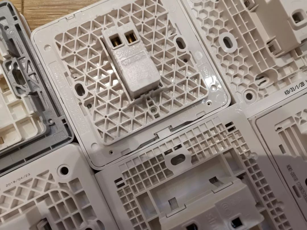 十款实用的带开关插座排行榜,比较实用的开关插座