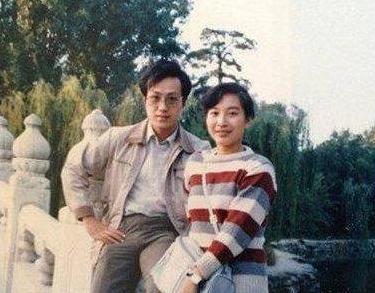 罗京去世后现在主持人是谁,央视主持人罗京去世11年妻子改嫁