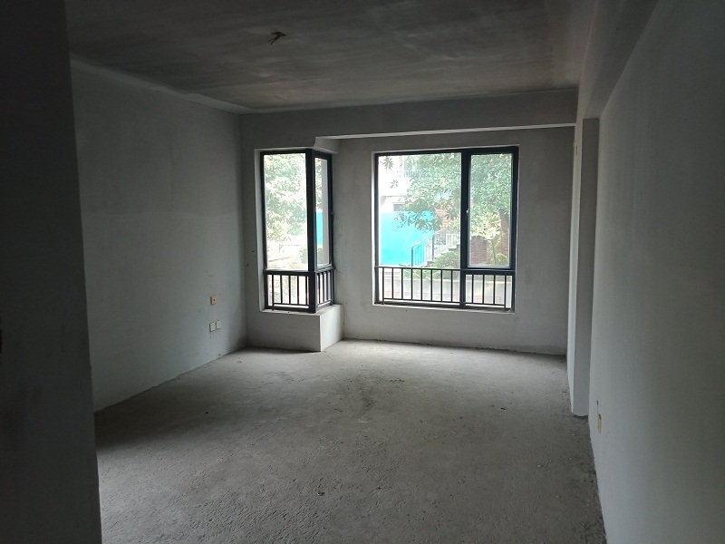 广东东莞拍卖成功万科城市高尔夫花园清辉园，成交价4,484,263元