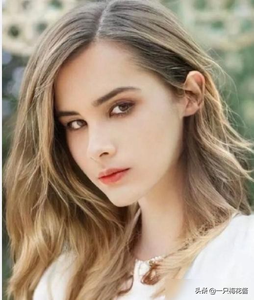 “笋丝”们利路修发福利来了，渔网装和光腿装你来不来看