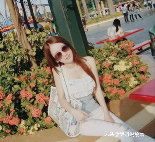 身价千万的富豪父亲被害，养女追凶20年只为父亲的在天之灵