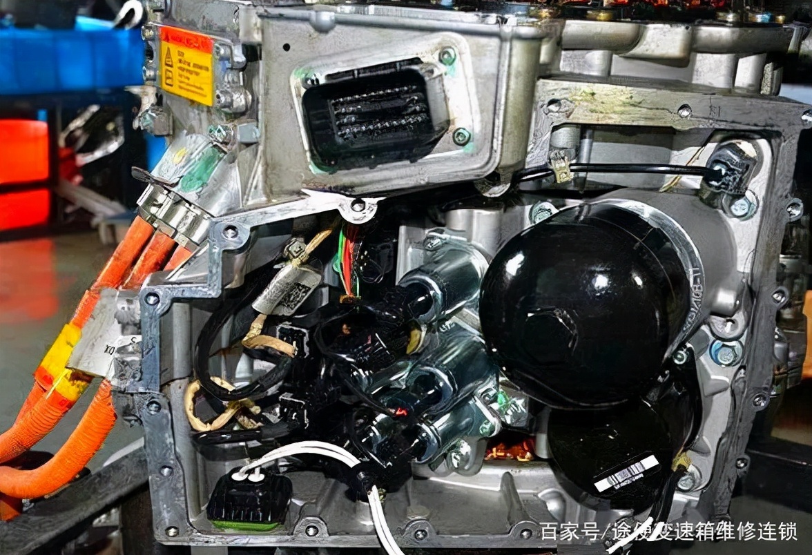 荣威ei6变速箱换挡有顿挫感,19款荣威ei6变速箱渗油
