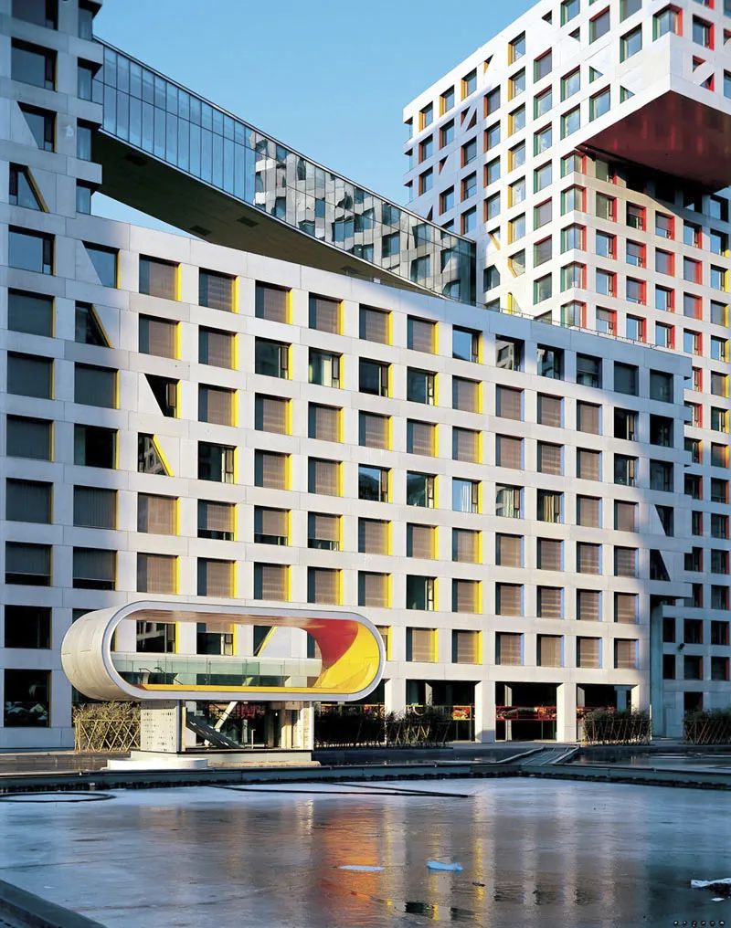 这家公司绝了!30多年步步登高,原因竟是?