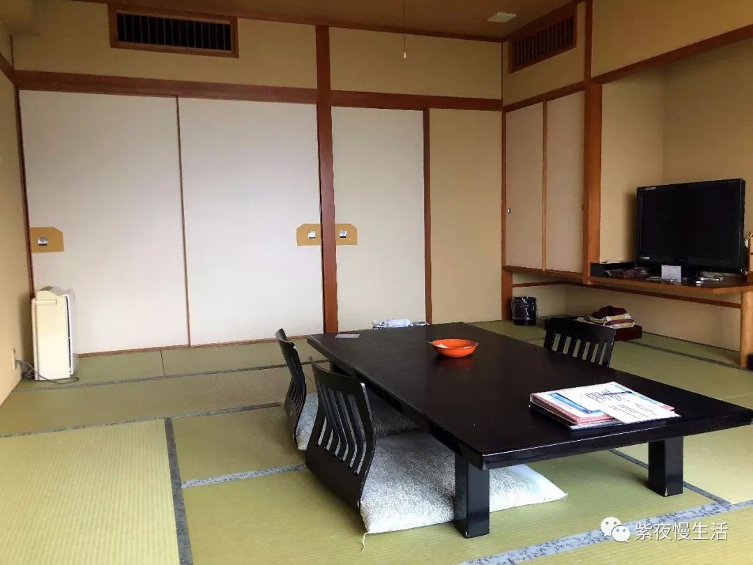 未见富士，幸运依在-秀峰阁湖月