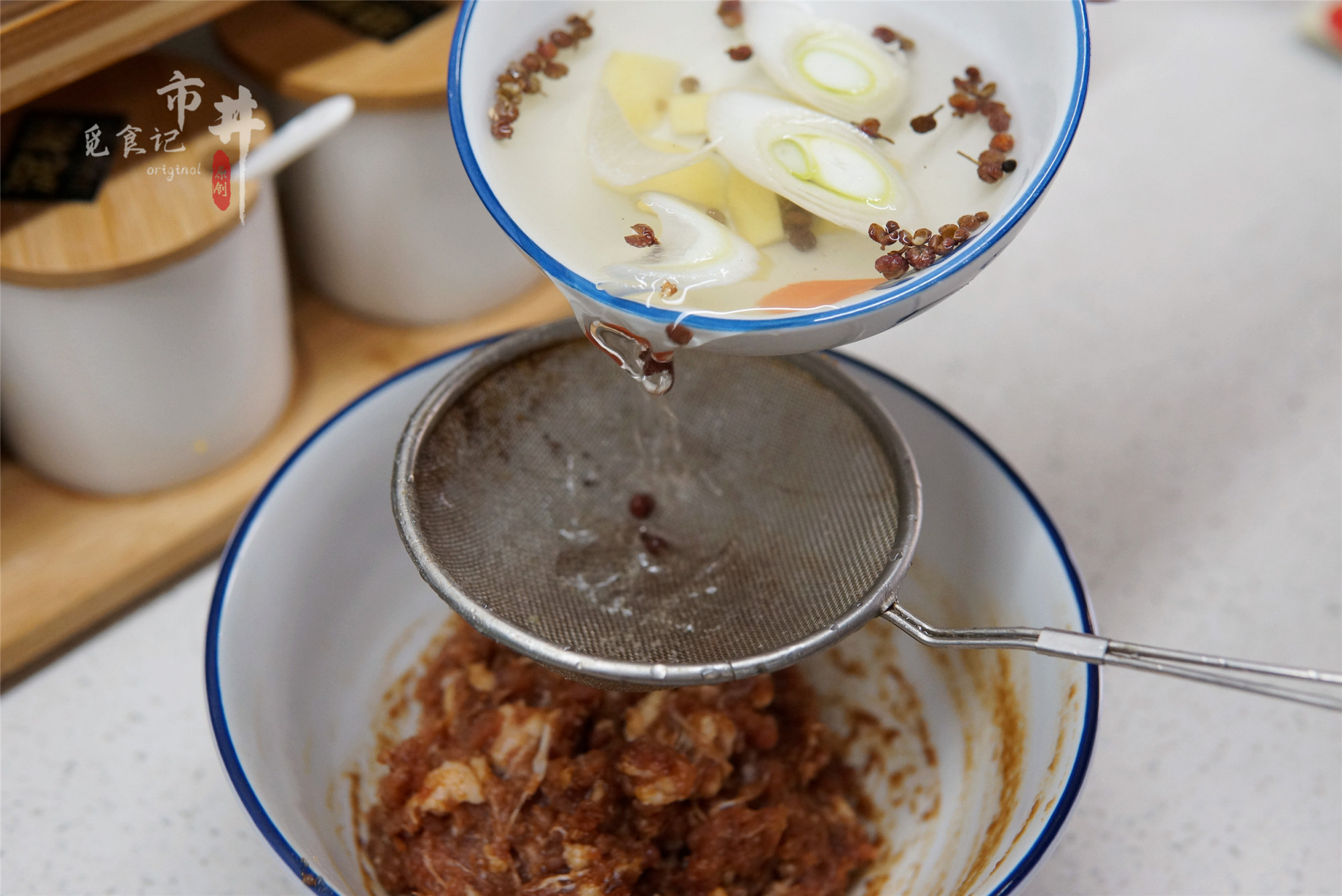 蒸包子调肉馅的正确方法,蒸包子调馅教程全过程