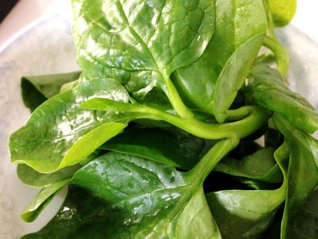 老年人长期吃钙片补钙好吗,老人吃钙片不如吃鸡蛋