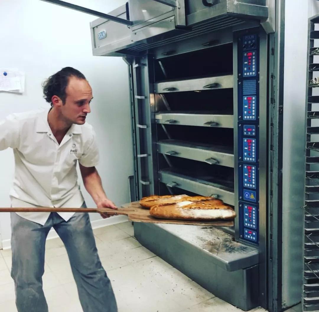 开一家蛋糕面包店赚钱吗,开早餐面包店赚钱吗