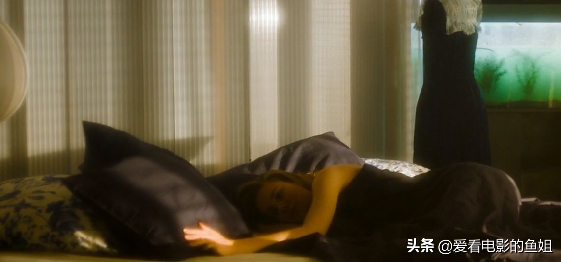 女生手指脱皮视频,女孩手脱皮厉害