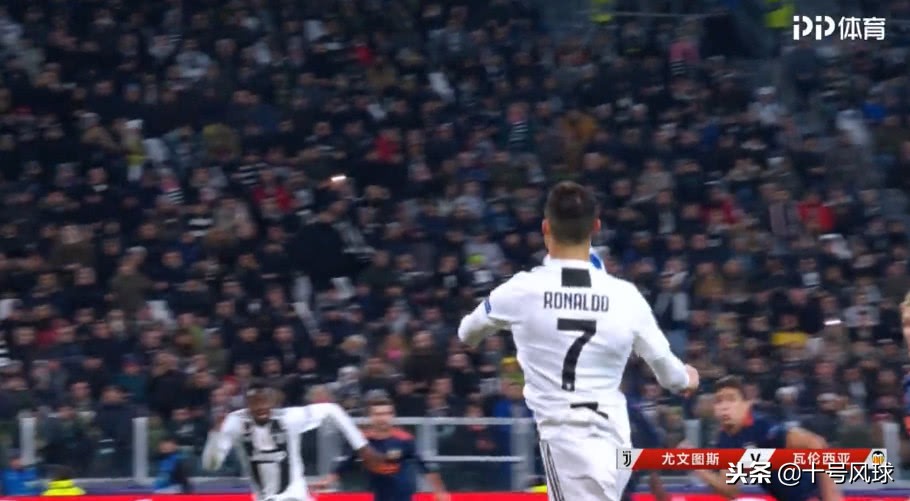 c罗再现滞空头球,c罗再现惊人弹跳有多高