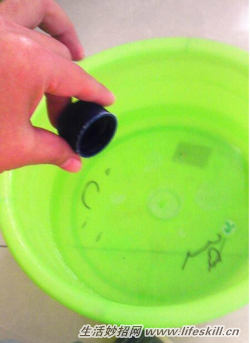 拖把有股臭味怎么解决,家里拖把有味道怎么消除