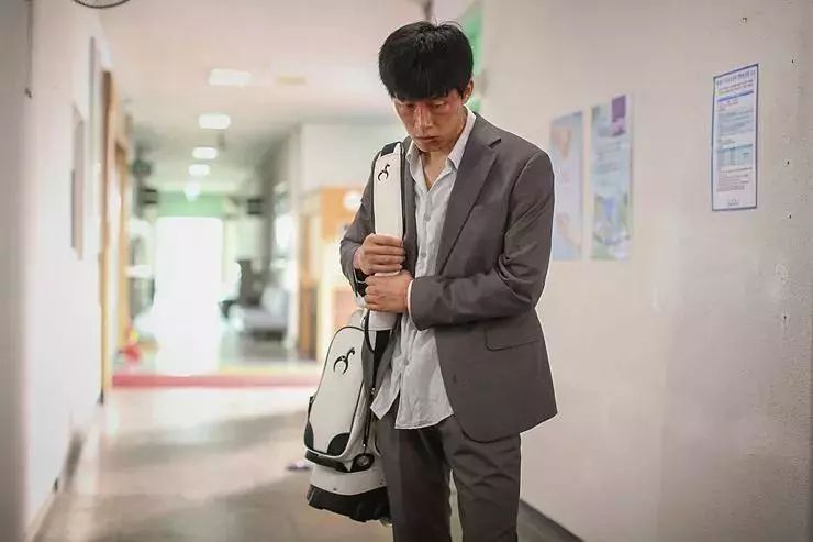 爆笑韩国喜剧片,电影韩国悬疑搞笑片