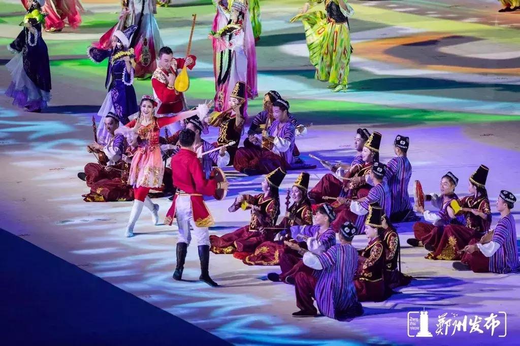 郑州奥体中心震撼场面,郑州奥体中心晚上视频